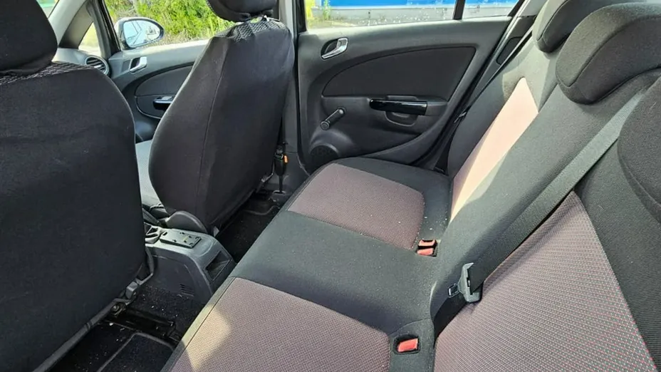 OPEL Corsa -