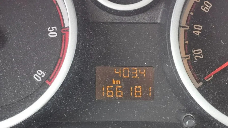 OPEL Corsa -