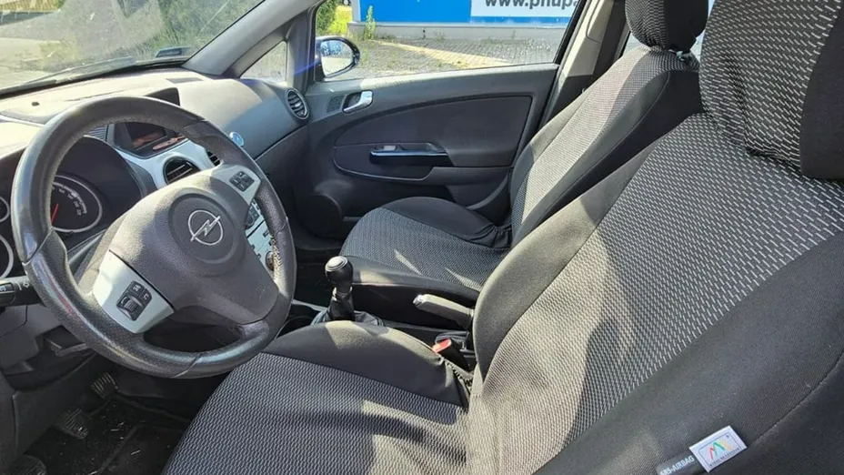 OPEL Corsa -