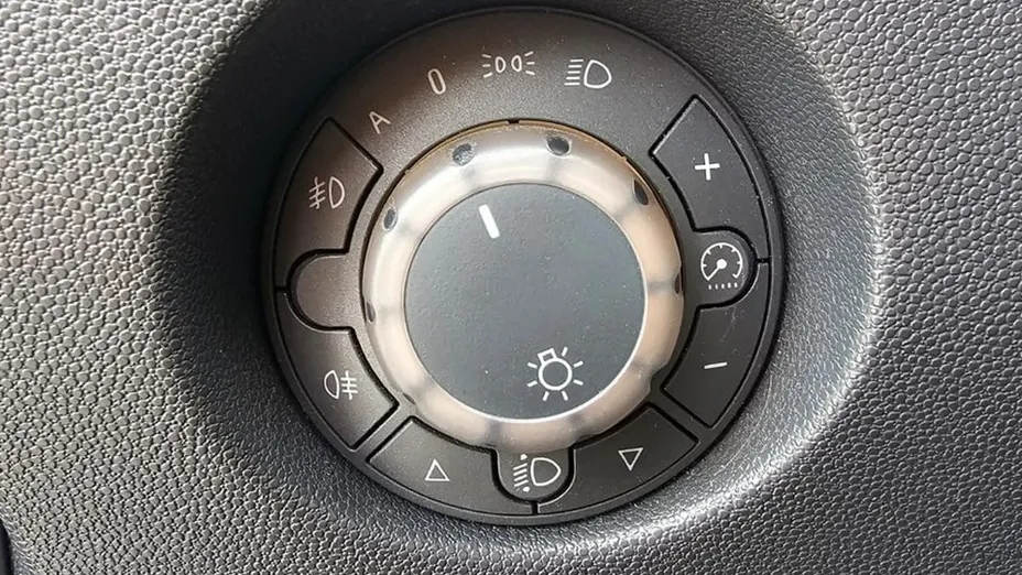 OPEL Corsa -