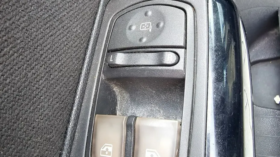 OPEL Corsa -
