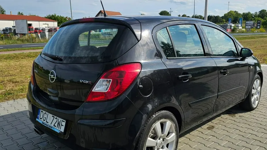 OPEL Corsa -