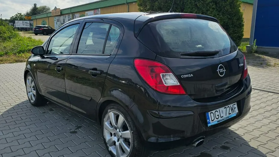 OPEL Corsa -