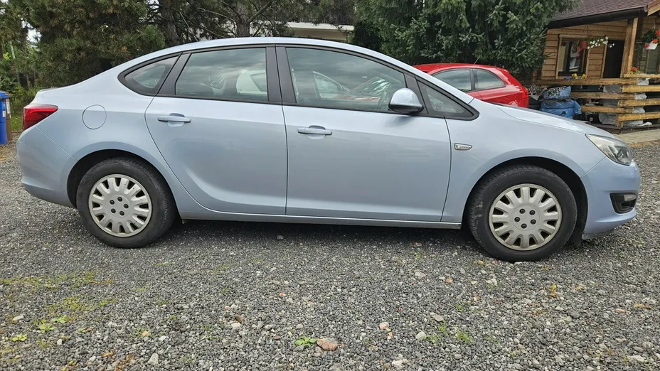 OPEL Astra -