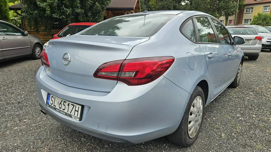 OPEL Astra -