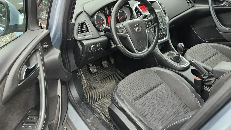OPEL Astra -