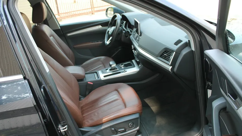 AUDI Q5 -
