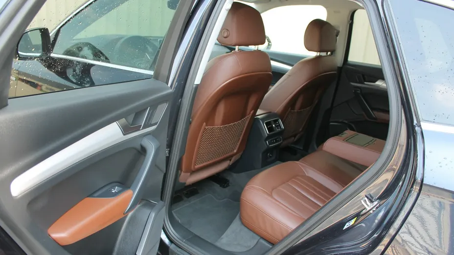 AUDI Q5 -