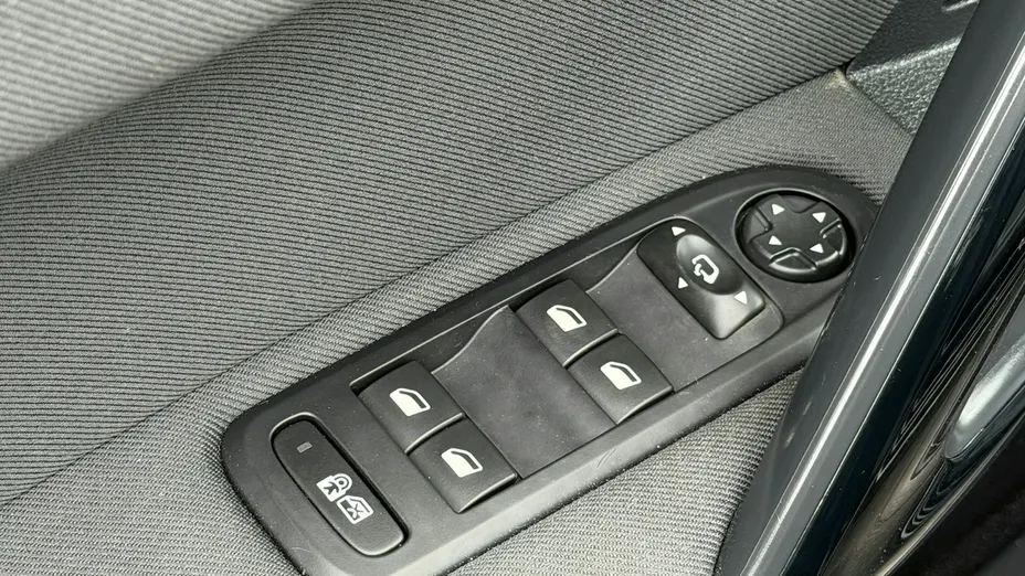 PEUGEOT 508 -