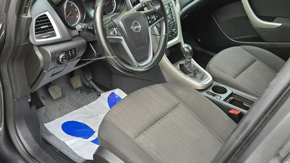OPEL Astra -