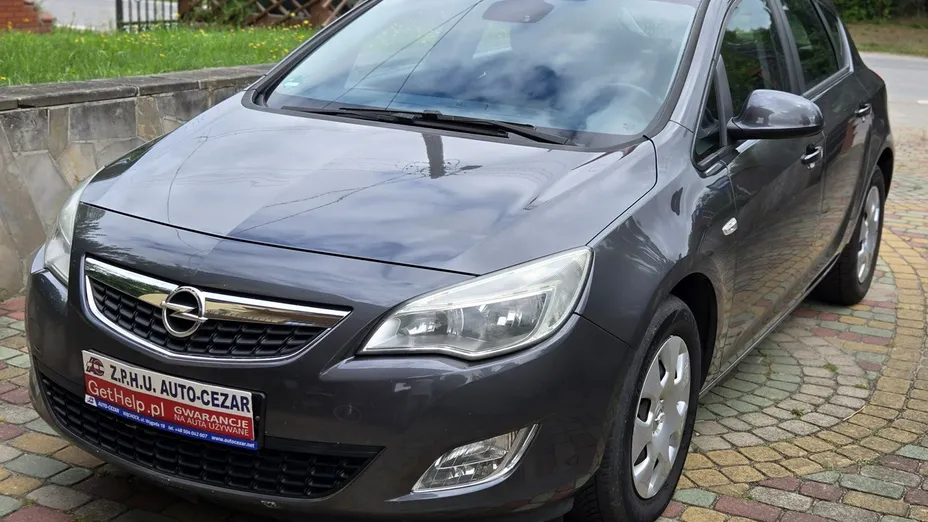OPEL Astra -