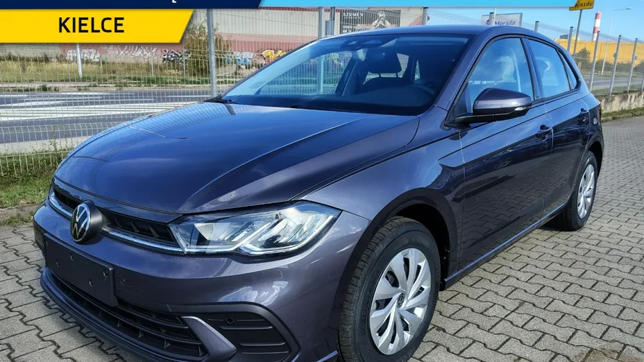 VOLKSWAGEN Polo -