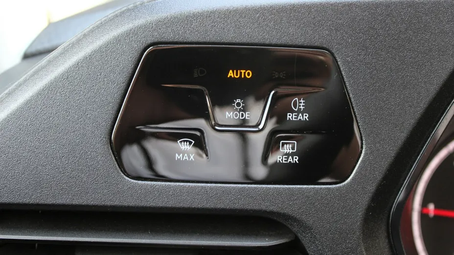 VOLKSWAGEN Caddy -