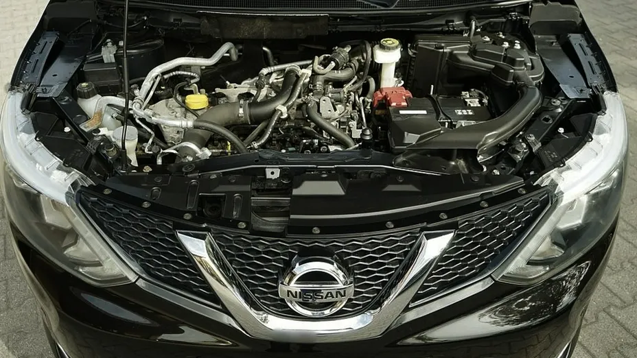 NISSAN Qashqai -