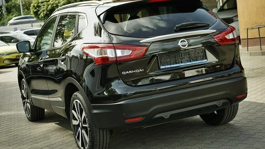 NISSAN Qashqai -