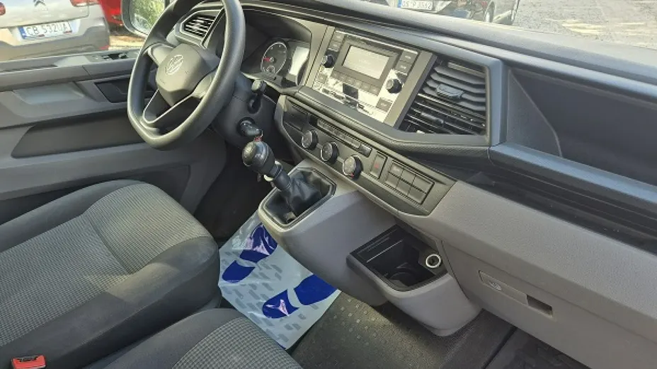 VOLKSWAGEN Transporter -