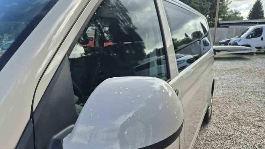 VOLKSWAGEN Transporter -