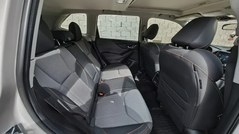 SUBARU Forester -