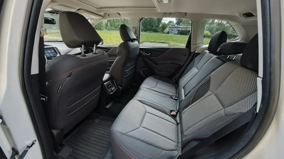 SUBARU Forester -