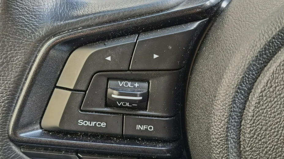 SUBARU Forester -