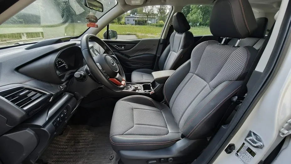 SUBARU Forester -