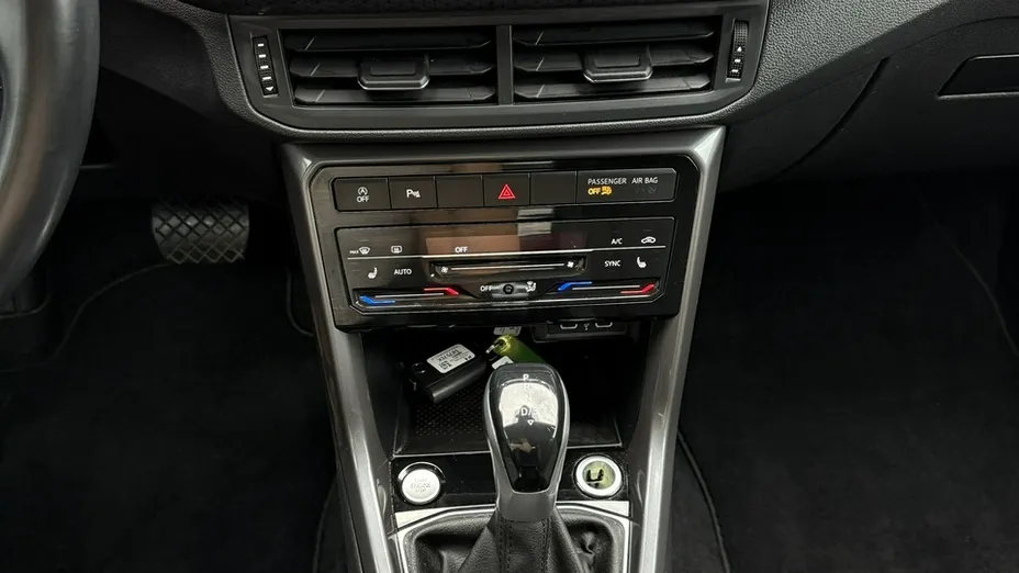 VOLKSWAGEN T-Cross -