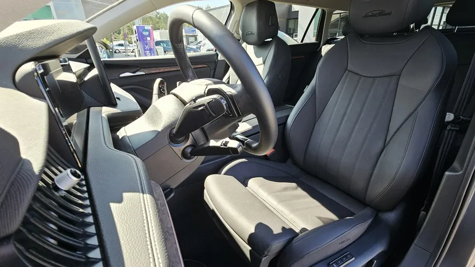 SKODA Superb -