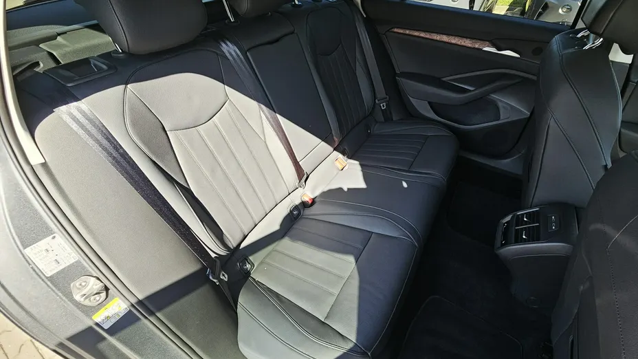 SKODA Superb -