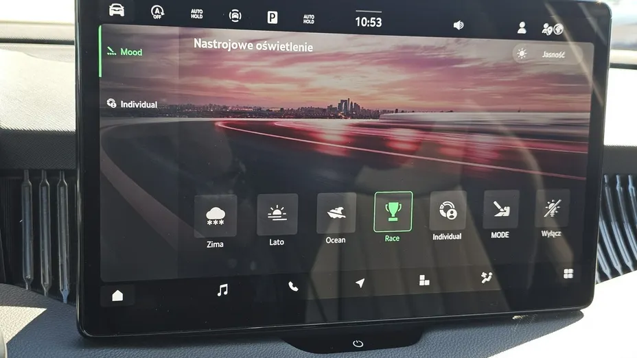 SKODA Superb -