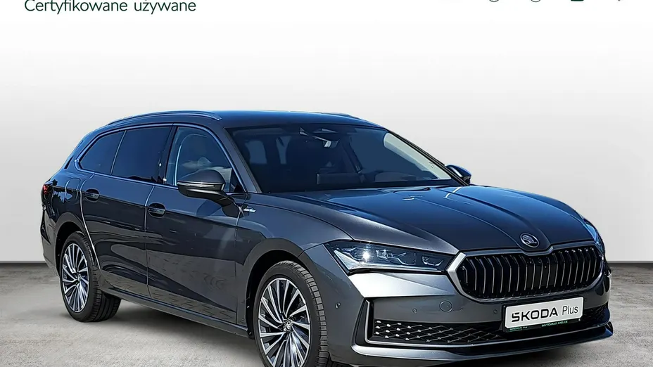 SKODA Superb -