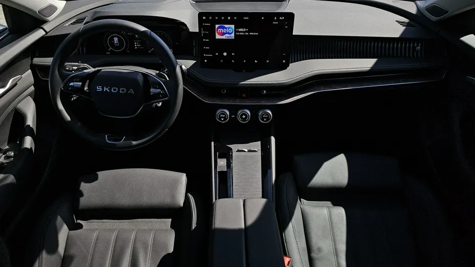 SKODA Superb -