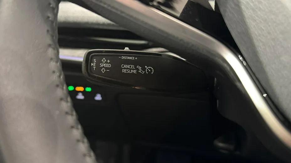 SKODA Superb -