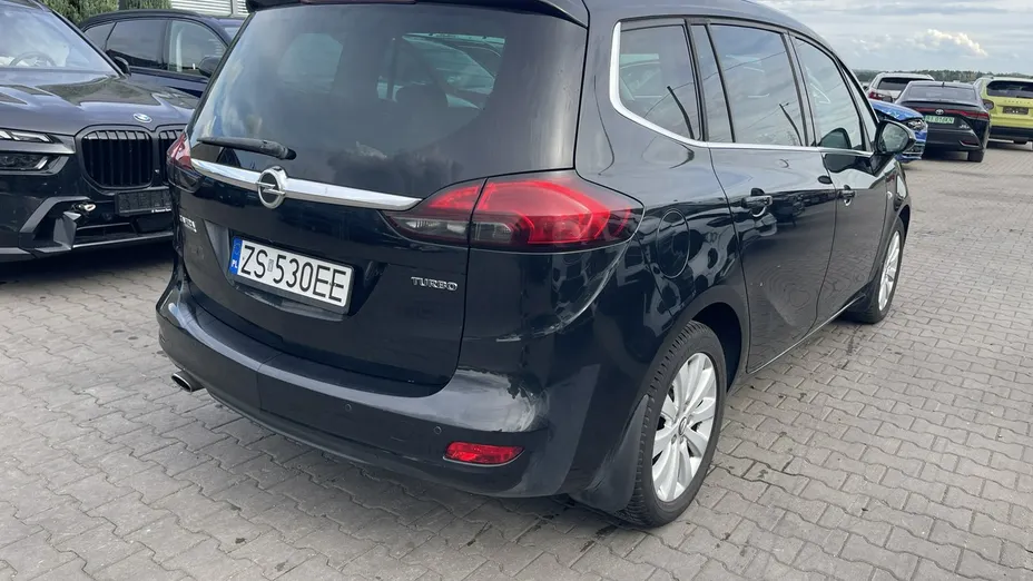 OPEL Zafira -