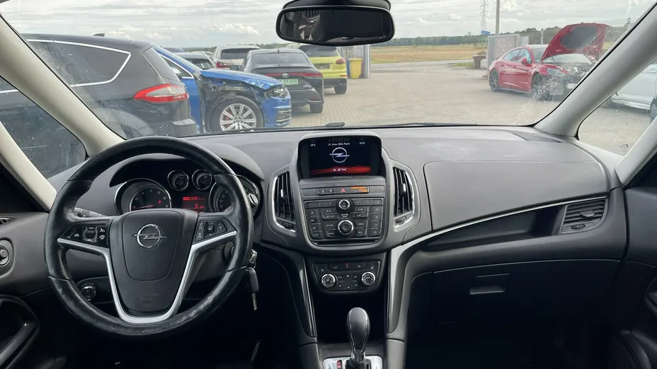 OPEL Zafira -