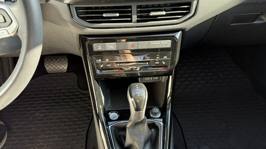 VOLKSWAGEN T-Cross -