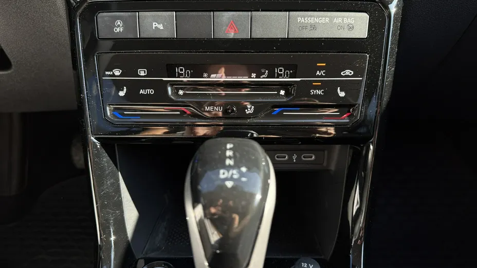 VOLKSWAGEN T-Cross -
