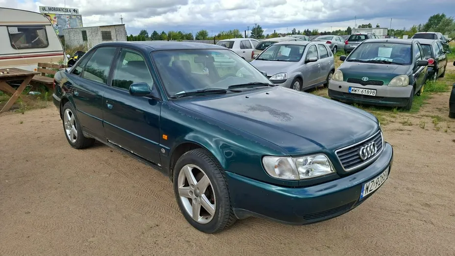 AUDI A6 -