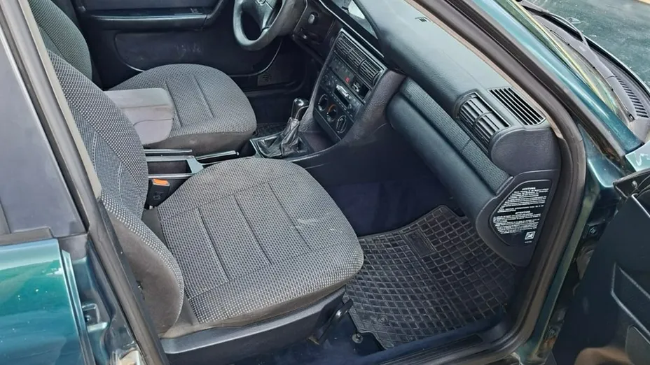 AUDI A6 -