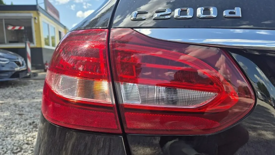 MERCEDES-BENZ C Klasa -