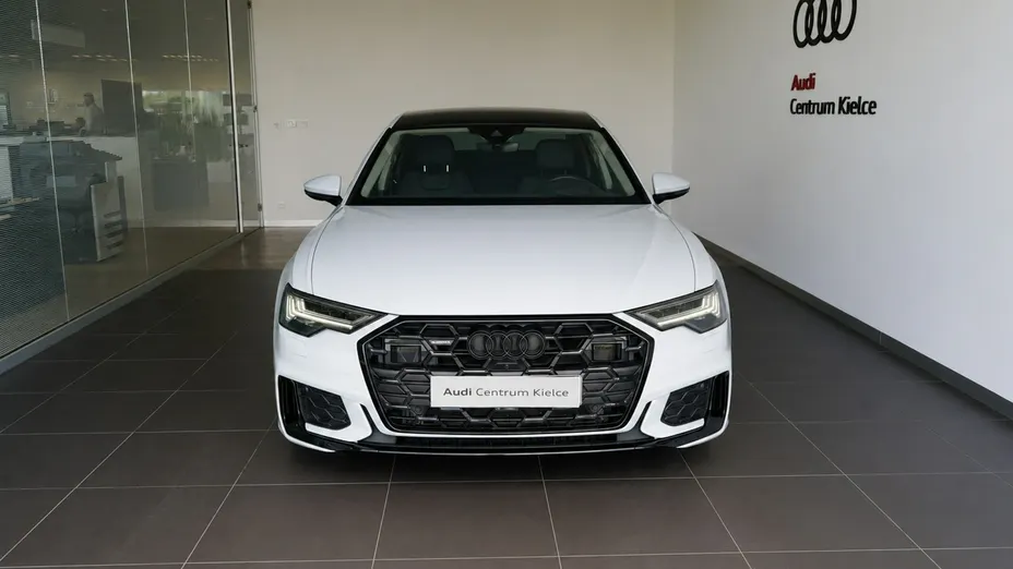 AUDI A6 -