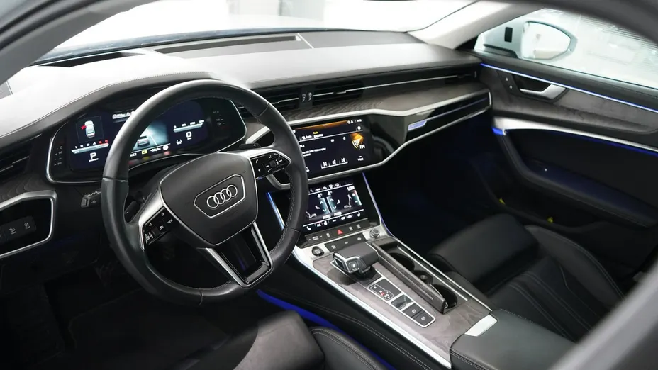AUDI A6 -