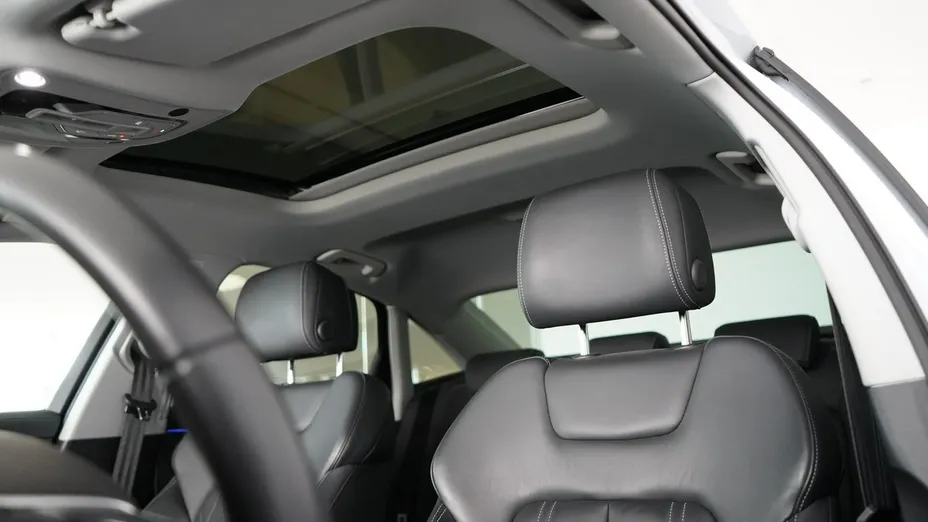AUDI A6 -