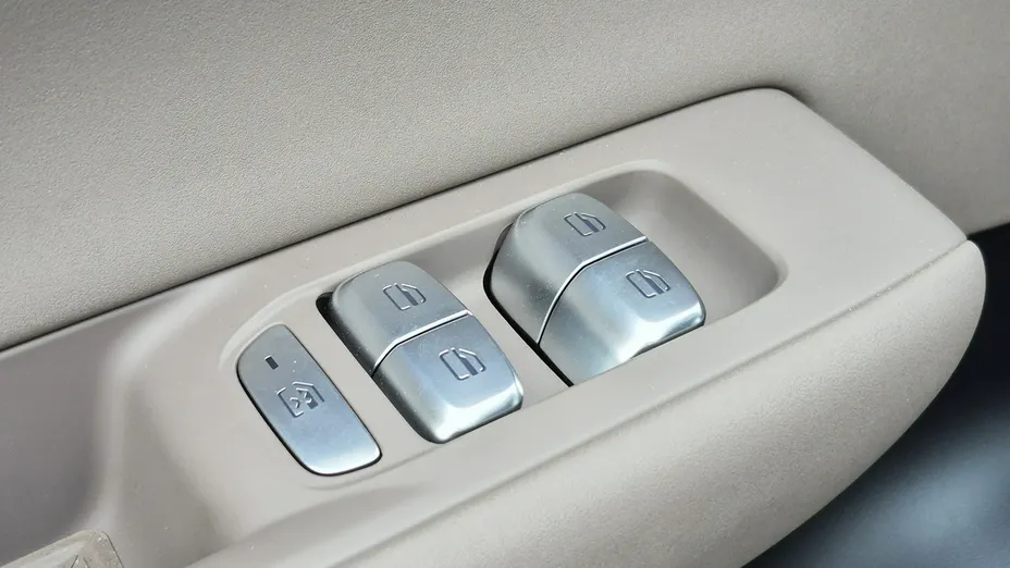 CHERY Tiggo 8 -