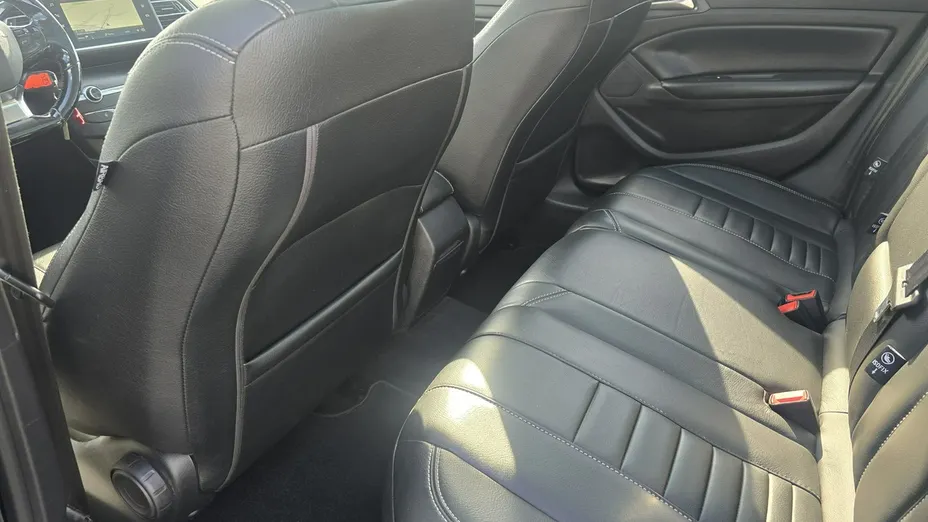 PEUGEOT 308 -