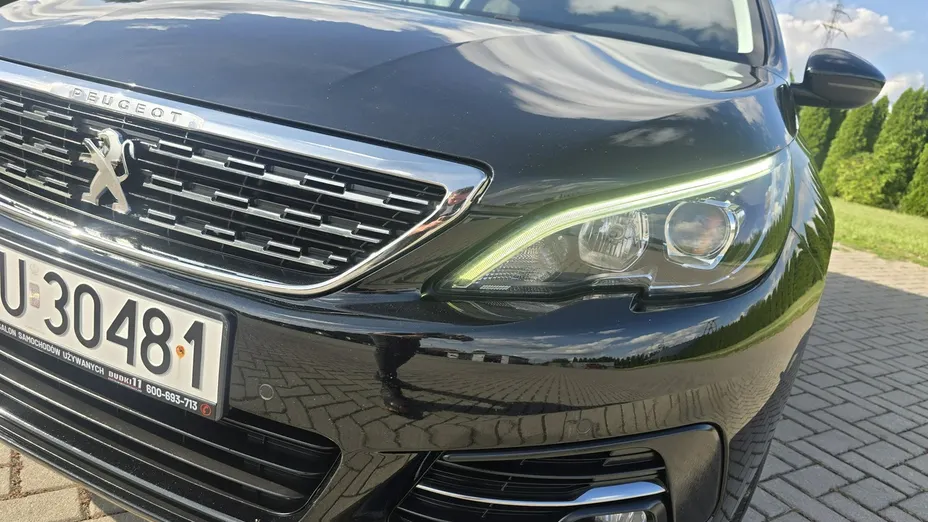 PEUGEOT 308 -