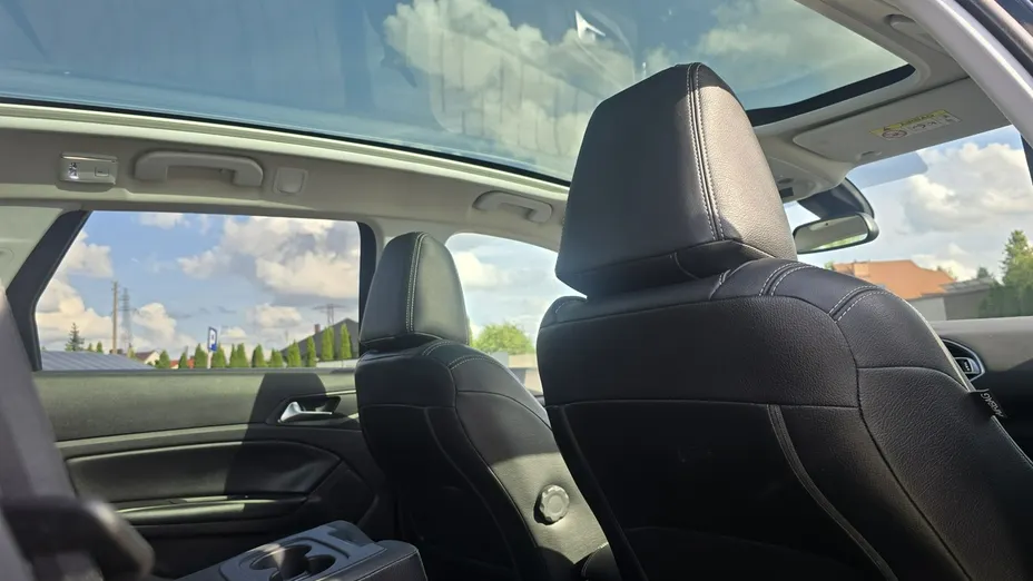PEUGEOT 308 -