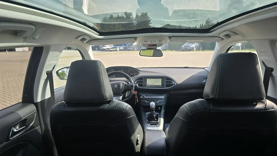 PEUGEOT 308 -