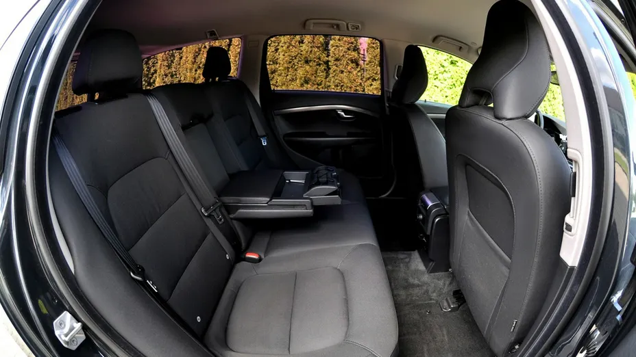 VOLVO V70 -