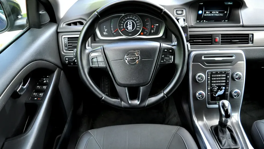 VOLVO V70 -