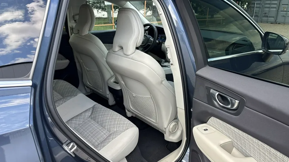 VOLVO XC60 -